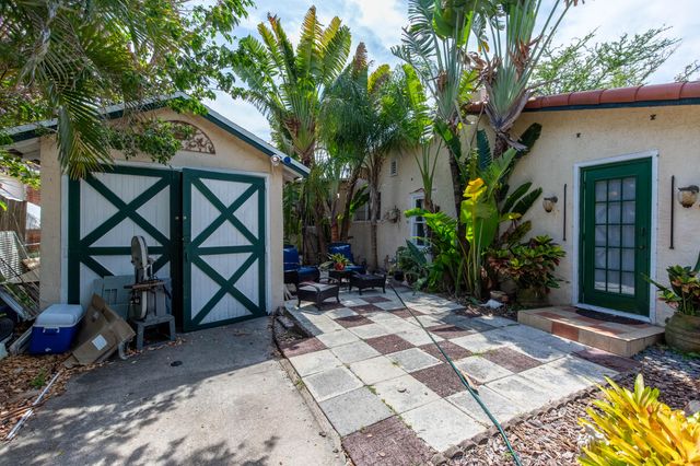 1016 N E Street, Lake Worth Beach, FL 33460