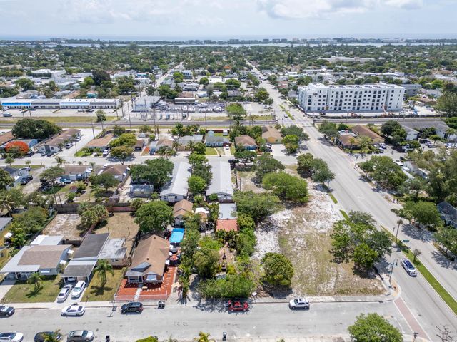 1016 N E Street, Lake Worth Beach, FL 33460