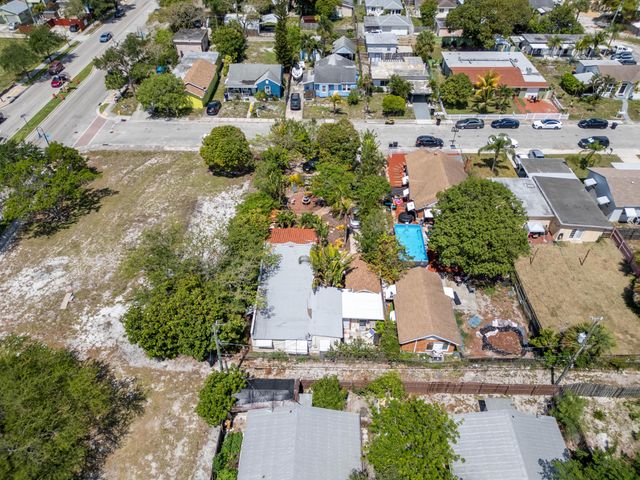 1016 N E Street, Lake Worth Beach, FL 33460