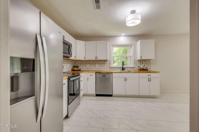 151 Taylortown Road, Johnson City, TN 37601