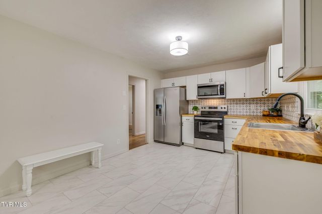 151 Taylortown Road, Johnson City, TN 37601