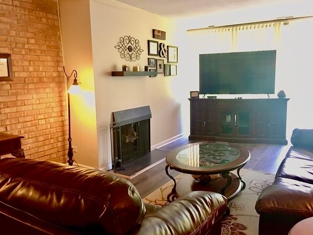 6020 Oakwood Drive 3J, Lisle, IL 60532