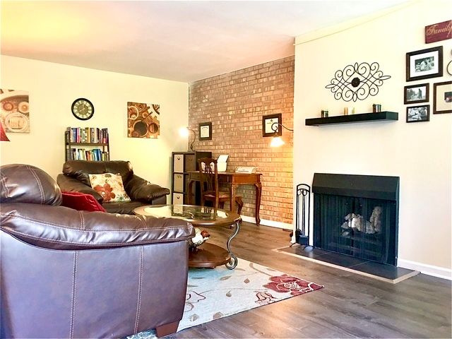 6020 Oakwood Drive 3J, Lisle, IL 60532