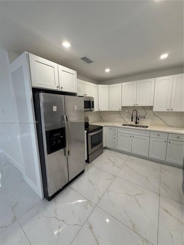 6480 W 13th Avenue NA, Hialeah, FL 33012