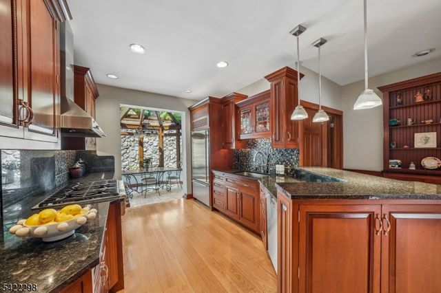 174 Highland Ave, Montclair Twp., NJ 07042