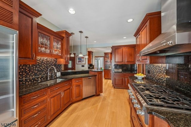 174 Highland Ave, Montclair Twp., NJ 07042