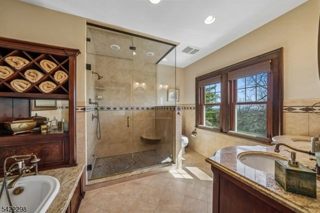 174 Highland Ave, Montclair Twp., NJ 07042