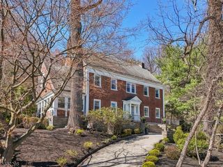 174 Highland Ave, Montclair Twp., NJ 07042