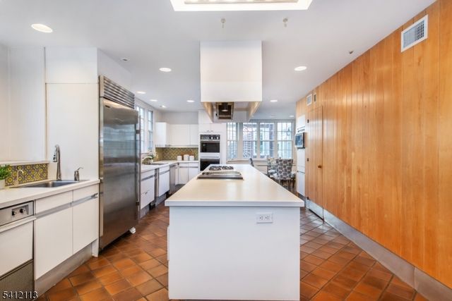 5 Rocky Way, West Orange Twp., NJ 07052