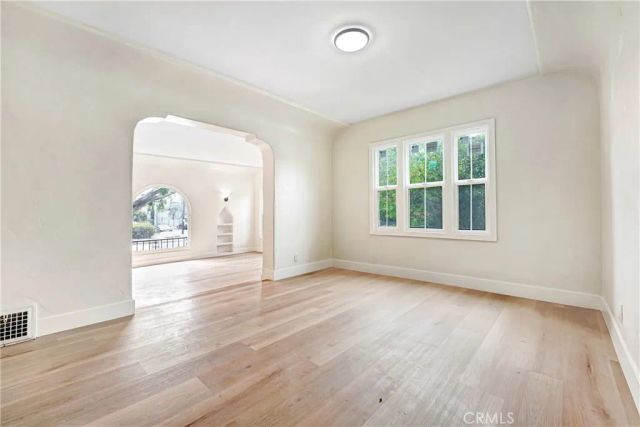 1567 S Spaulding, Los Angeles, CA 90019