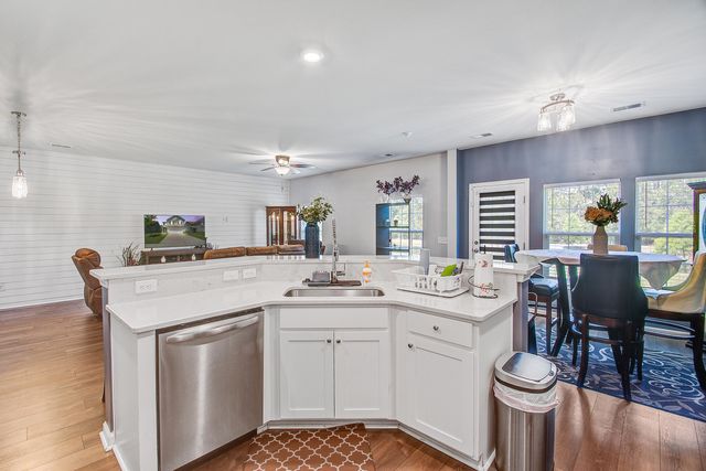214 Daniels Creek Circle, Goose Creek, SC 29445