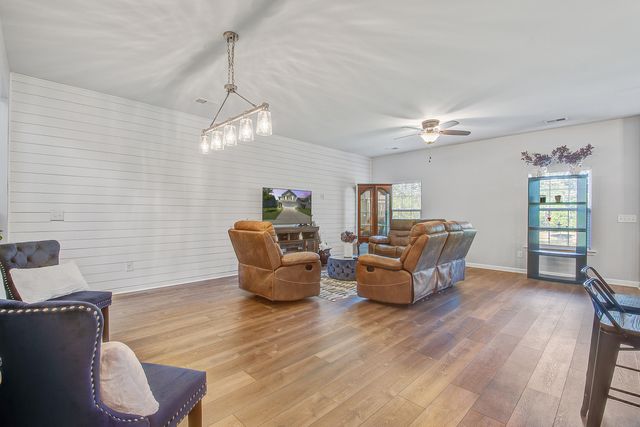 214 Daniels Creek Circle, Goose Creek, SC 29445