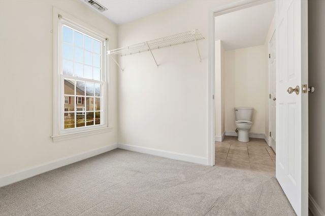 25 Essex Green Ln C, Peabody, MA 01960