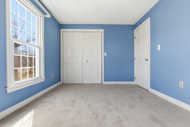 25 Essex Green Ln C, Peabody, MA 01960