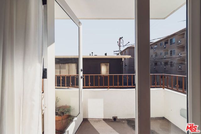 844 3rd Street 5, Santa Monica, CA 90403