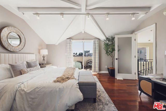 844 3rd Street 5, Santa Monica, CA 90403