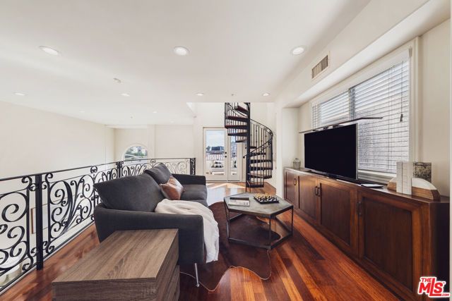 844 3rd Street 5, Santa Monica, CA 90403