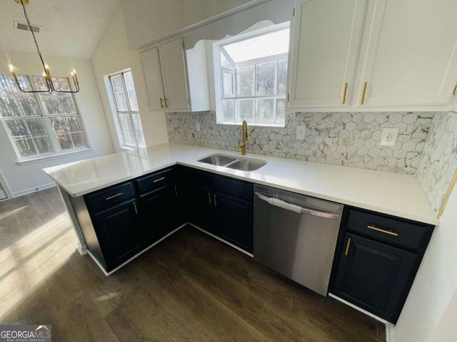 11120 Tara Glynn Drive, Hampton, GA 30228