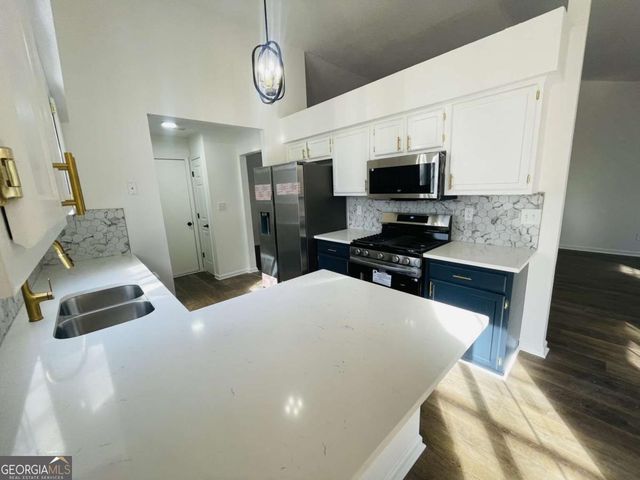 11120 Tara Glynn Drive, Hampton, GA 30228