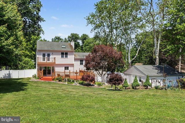 51 MARTIN DR, Holland, PA 18966