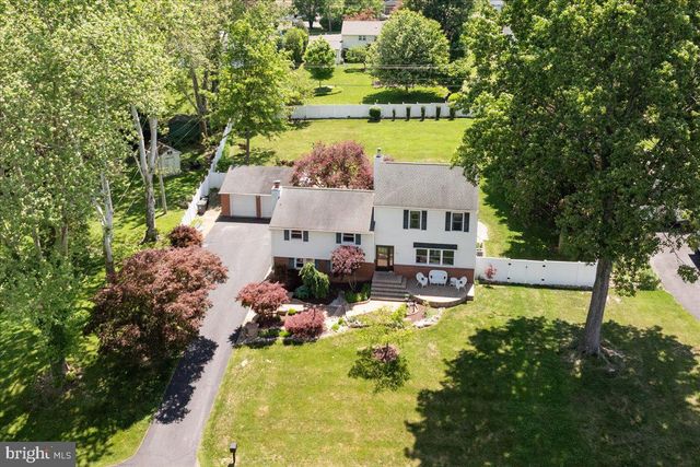 51 MARTIN DR, Holland, PA 18966