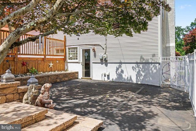 51 MARTIN DR, Holland, PA 18966