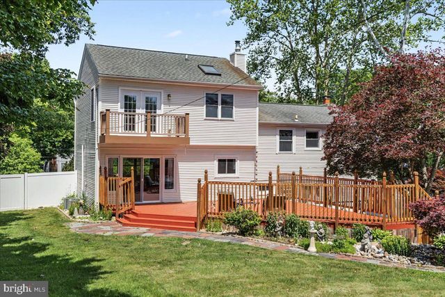 51 MARTIN DR, Holland, PA 18966