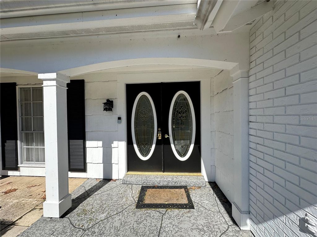 Image 4 of property listing at 8205 VALLEY STREAM LANE, Hudson, FL 34667