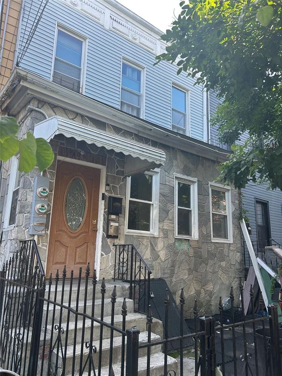 406 Chestnut Street, Brooklyn, NY 11208