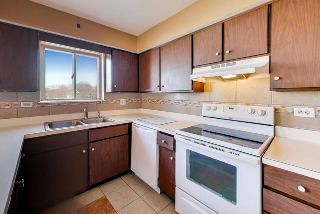 306 Chicago Avenue 3N, Oak Park, IL 60302