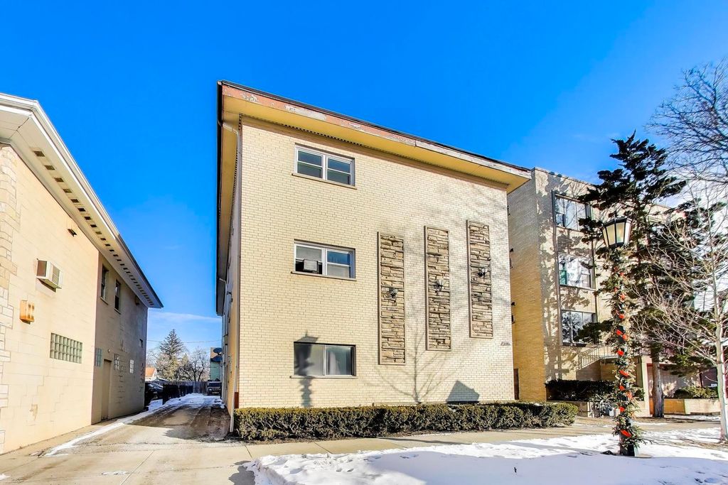 306 Chicago Avenue 3N, Oak Park, IL 60302