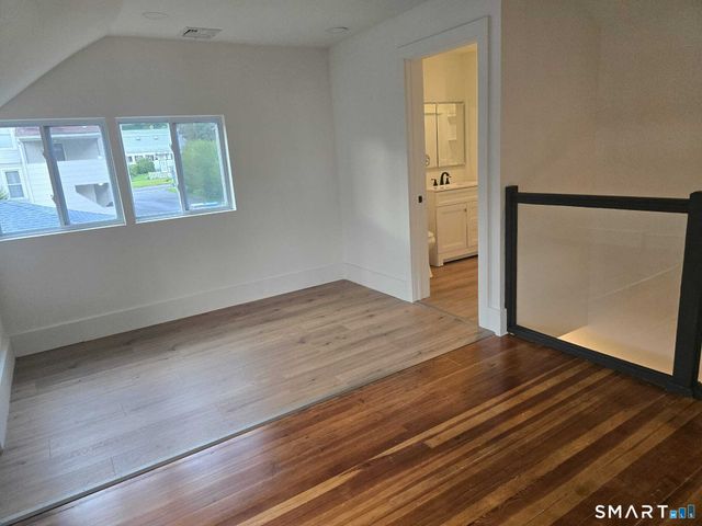 19 Jamaica Street, Bristol, CT 06010