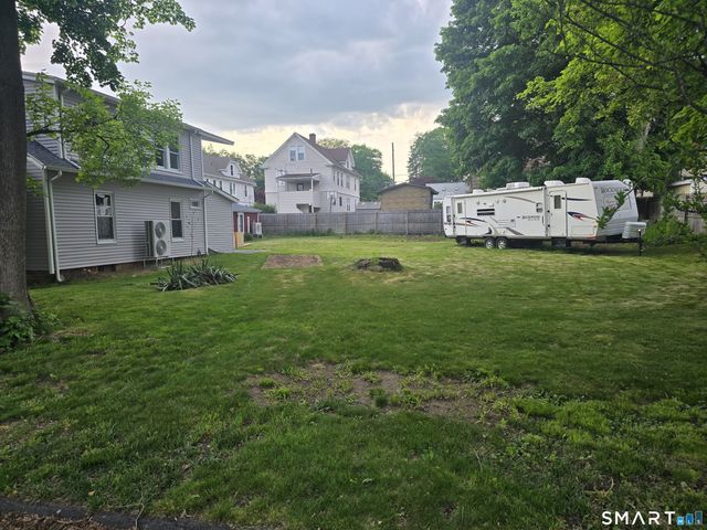 19 Jamaica Street, Bristol, CT 06010