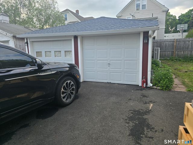 19 Jamaica Street, Bristol, CT 06010