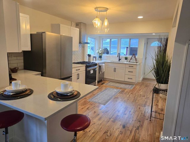 19 Jamaica Street, Bristol, CT 06010