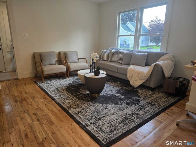 19 Jamaica Street, Bristol, CT 06010