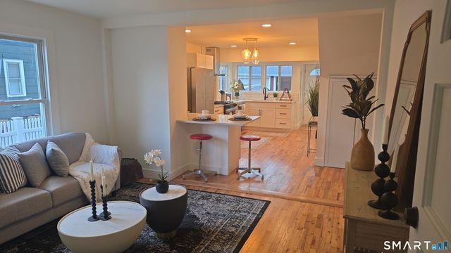 19 Jamaica Street, Bristol, CT 06010