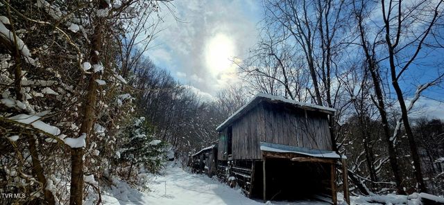 176 Wade Bulla Road, Watauga, TN 37694