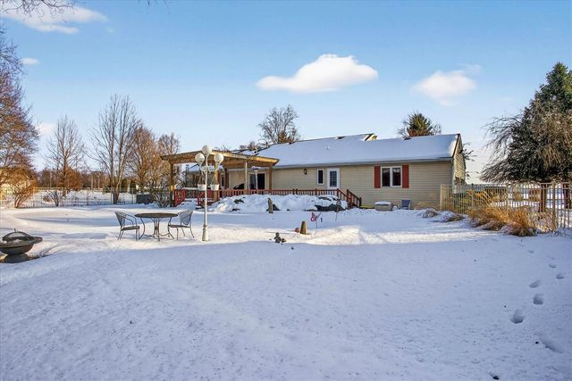 20350 Old 205, Edwardsburg, MI 49112