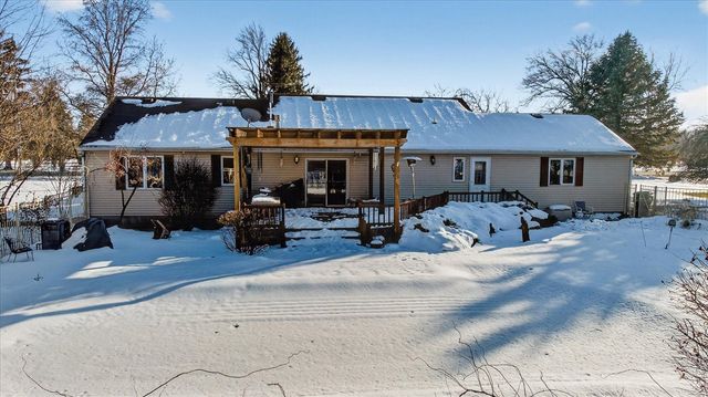 20350 Old 205, Edwardsburg, MI 49112