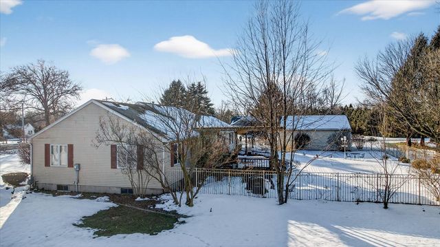 20350 Old 205, Edwardsburg, MI 49112