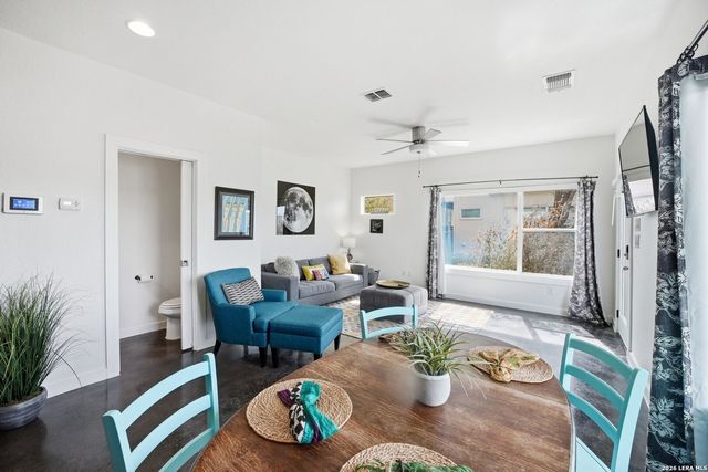 716 N Cherry, San Antonio, TX 78202