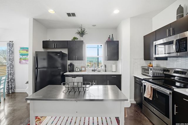 716 N Cherry, San Antonio, TX 78202