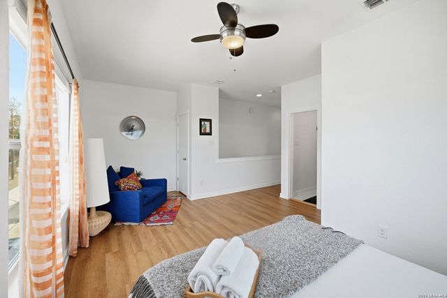 716 N Cherry, San Antonio, TX 78202