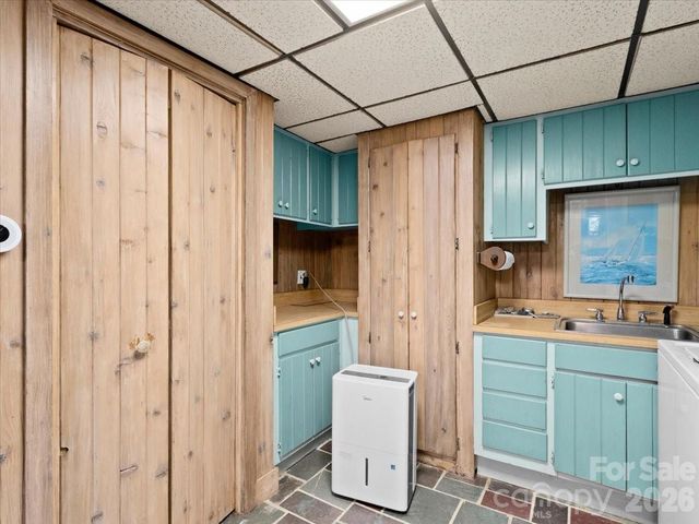 119 Fox Den Road, Mars Hill, NC 28754