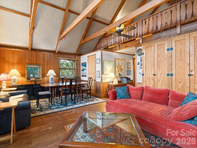 119 Fox Den Road, Mars Hill, NC 28754