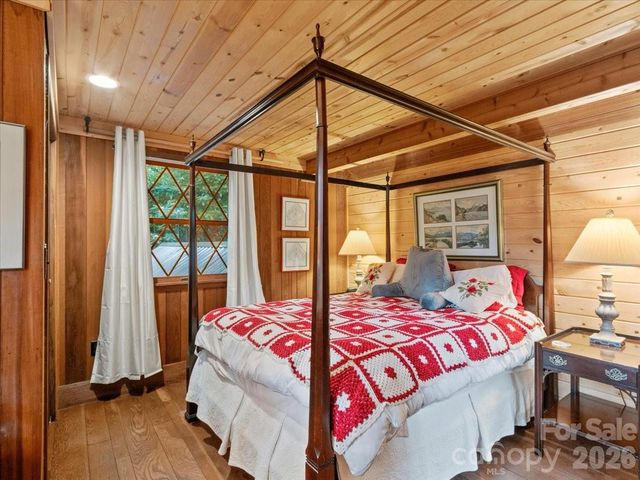 119 Fox Den Road, Mars Hill, NC 28754