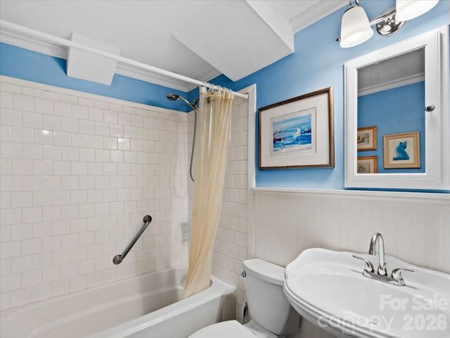 119 Fox Den Road, Mars Hill, NC 28754