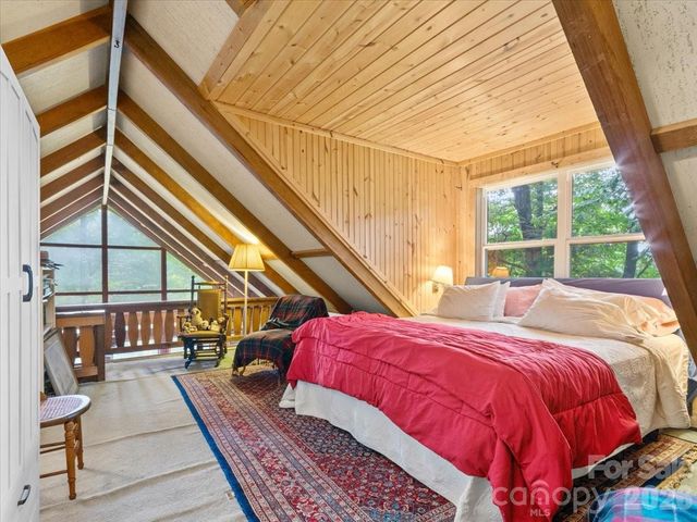 119 Fox Den Road, Mars Hill, NC 28754