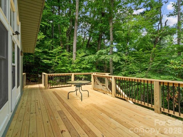 119 Fox Den Road, Mars Hill, NC 28754